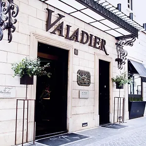 Отель Valadier ****